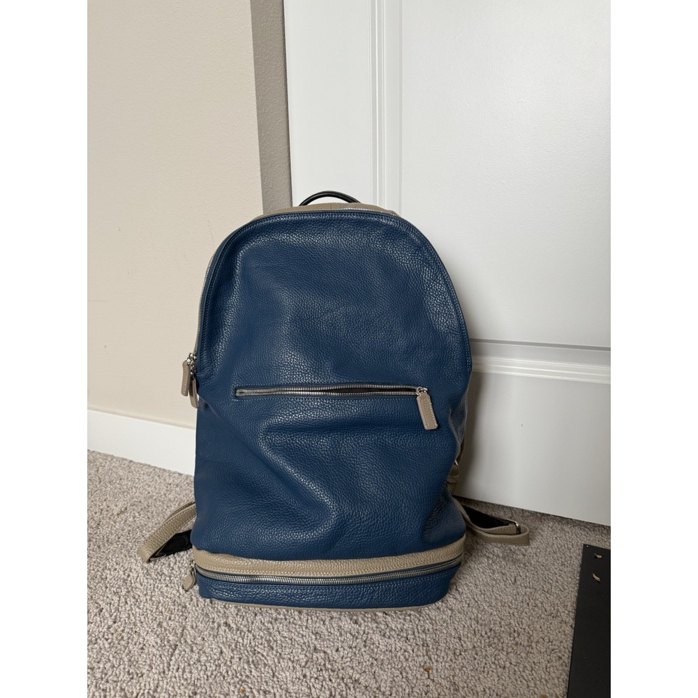 Terrida Elite Italian backpack made of leather Navy Beige Quiet Luxury EUC‎